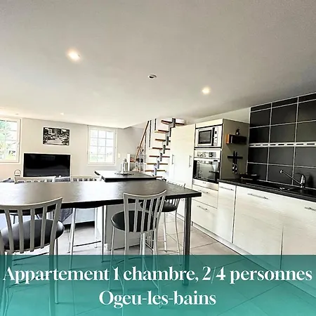 Ensemble De 2 Logements, 2 Cuisines, 4 Chambres, 2 Salles De Bain *