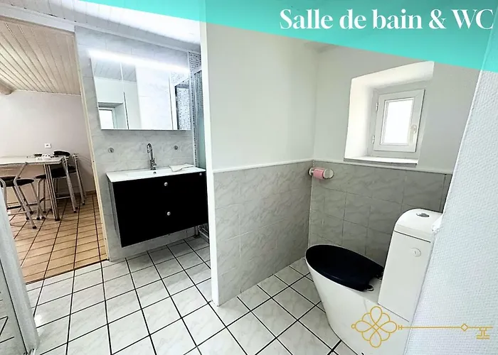 Ensemble De 2 Logements, 2 Cuisines, 4 Chambres, 2 Salles De Bain * Ogeu-les-Bains