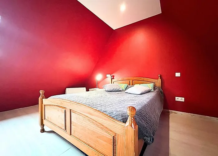 Ensemble De 2 Logements, 2 Cuisines, 4 Chambres, 2 Salles De Bain * Ogeu-les-Bains